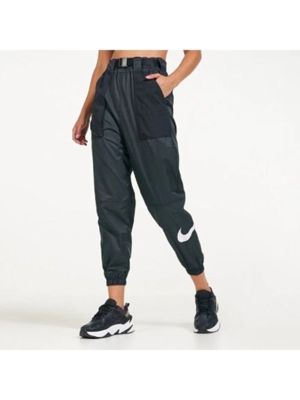 Nike Sportswear Swoosh Black Woven Track Pants